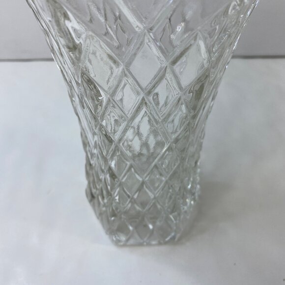 E. O. Brody Clear Crystal Tulip 9" Vase Starburst Vintage - Picture 2 of 9